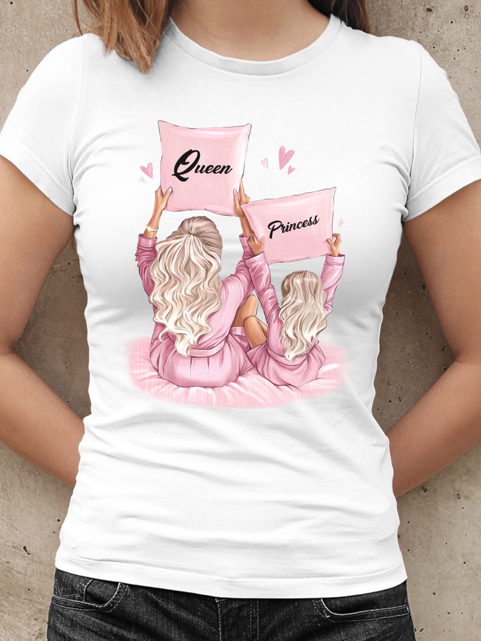 queen-mama-i-mini-svetla-kosa
